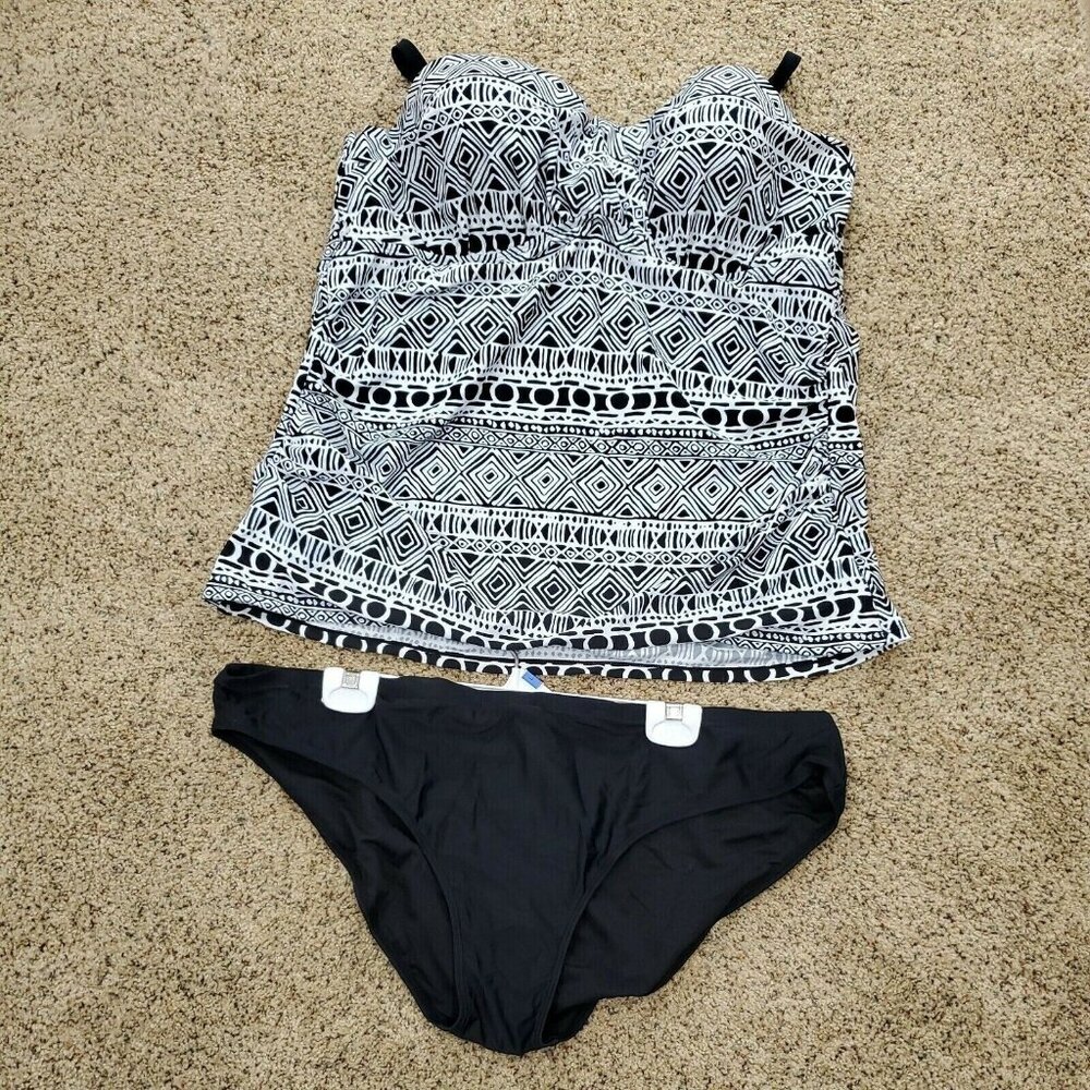 2 Piece Tankini Swimsuit Set 3XL Black  White Geometric Racerback Beachwear New